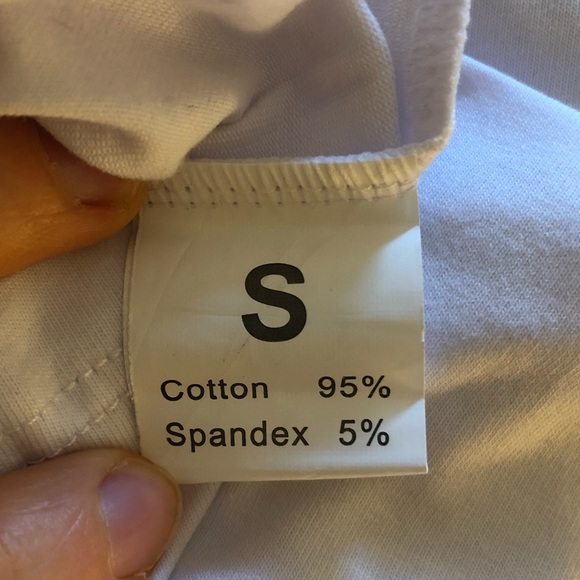 Basic White Racerback Crop Top - Picture 3 of 8